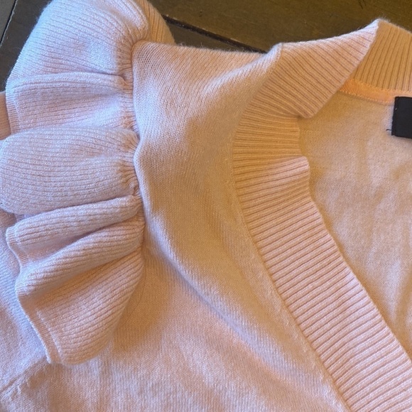 Truth by Republic pink‎ ruffle shoulder v neck knit sweater small pink powder - Picture 5 of 6
